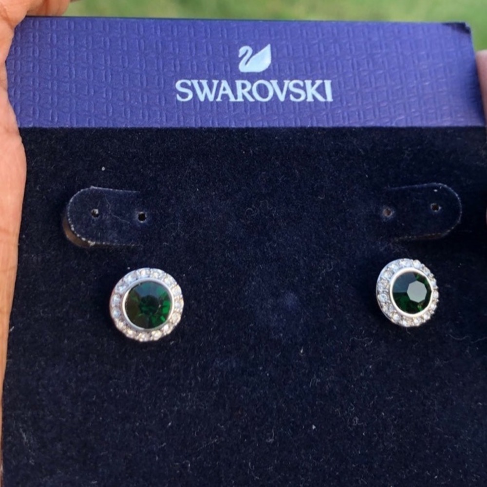 Authentic Swarovski angelic emerald rhodium plated earrings - Picture 5 of 11